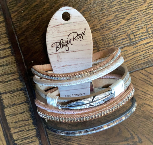 BLAZIN ROXX BRACELET MAGNETIC CLASP FEATHER 29064