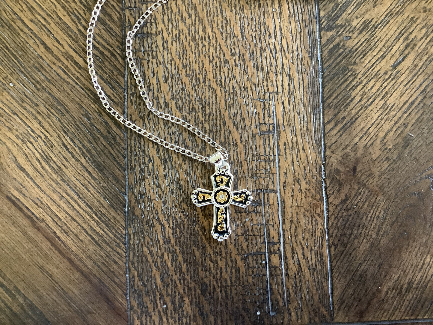 SLVR/GLD Cross Necklace with Clear Stone DN120